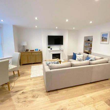 Central Llandudno, Private Parking Near To Beach, Pier & Shops 외부 사진