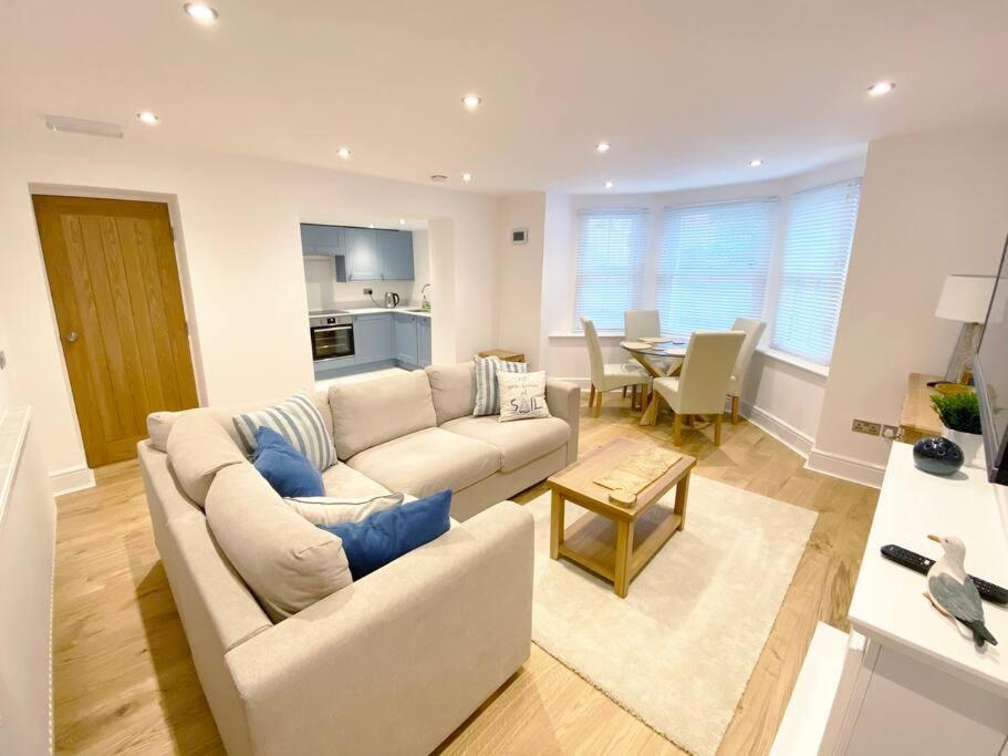 Central Llandudno, Private Parking Near To Beach, Pier & Shops 외부 사진